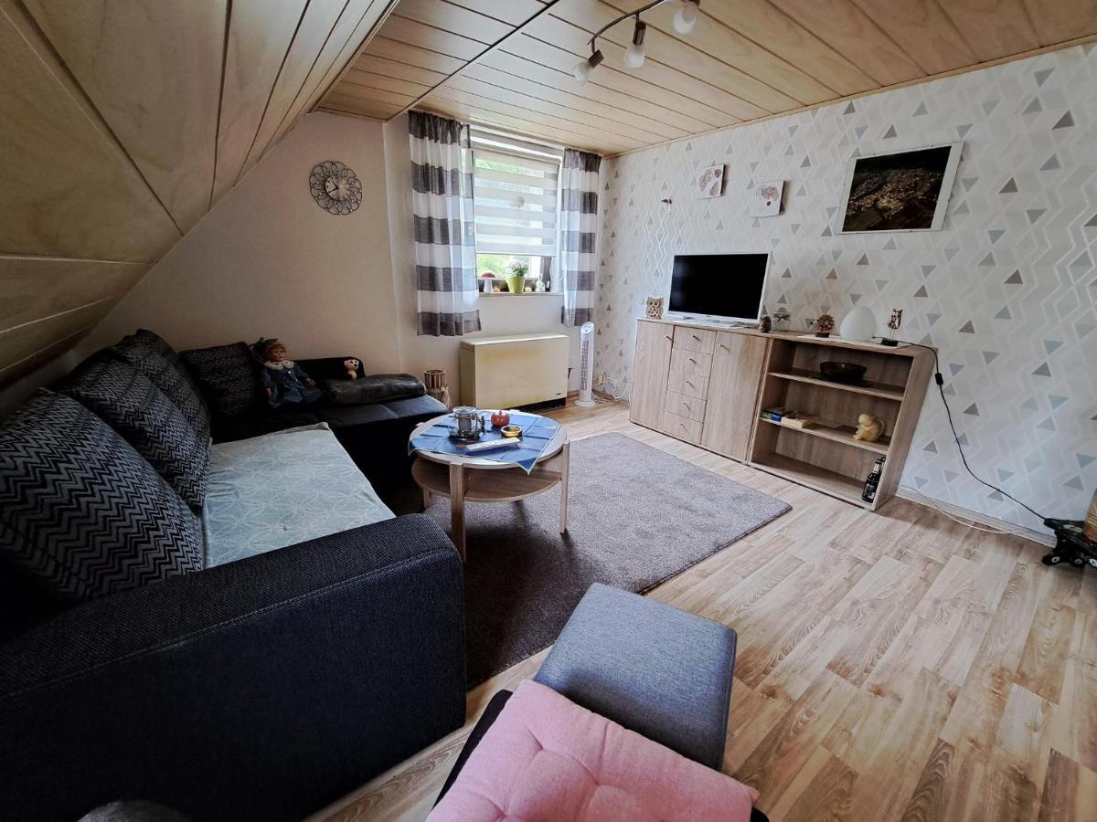 Ferienwohnung Sonja Mit Garten Und Freisitz Steinwiesen Exterior photo